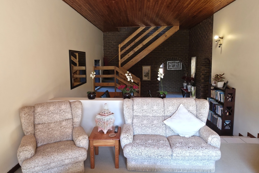 4 Bedroom Property for Sale in Noorsekloof Eastern Cape